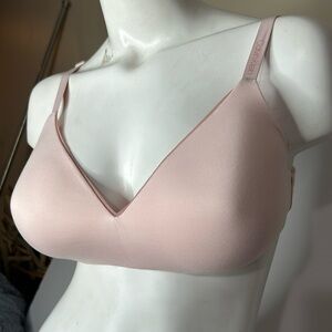 Calvin Klein Perfectly Fit Lightly Lined Wire free | Wireless Lounge Bra Sz‎ L